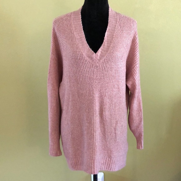 🔥NWT🔥 American Eagle Outfitters Women’s Oversized V-Neck Sweater - Picture 2 of 8